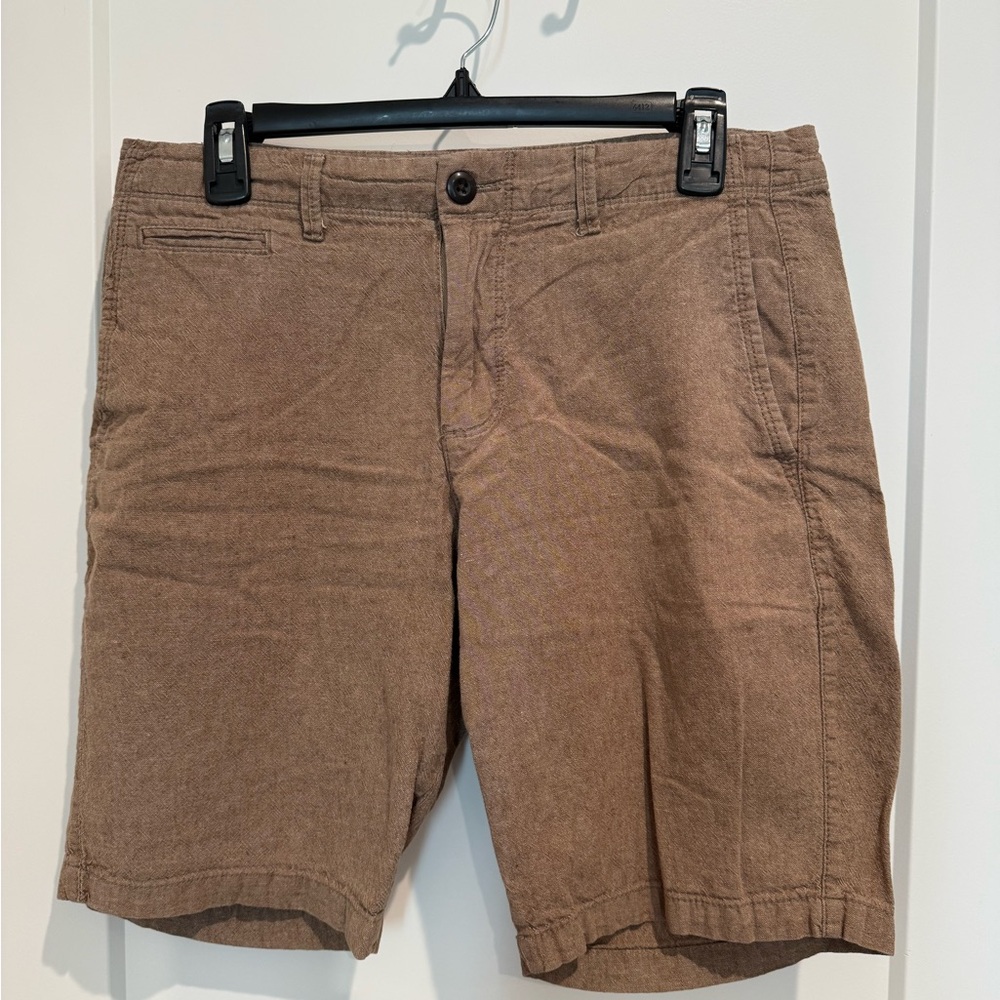 GAP Men's Tan Flat Front Shorts